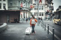 How to Earn Money While Traveling the World